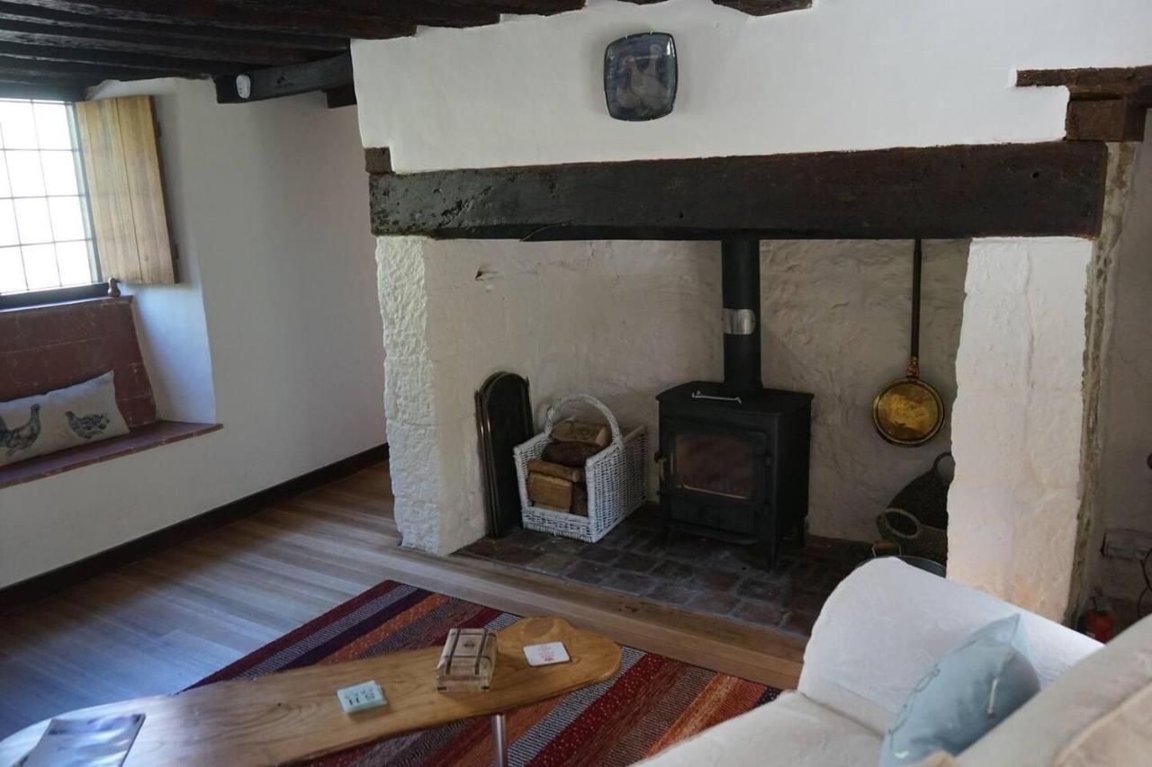 Stunning Historic 2-Bed House In Shaftesbury Villa Exterior photo